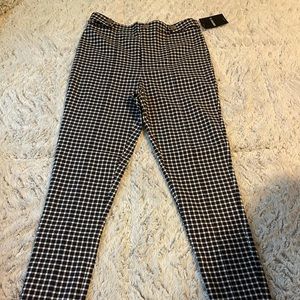Black and white checkered fitted ankle pants